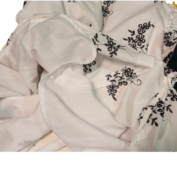 Ophelia Roe Womens 2X White Black Floral Embroidered Ruffle Sleeveless Blouse - Picture 8 of 10